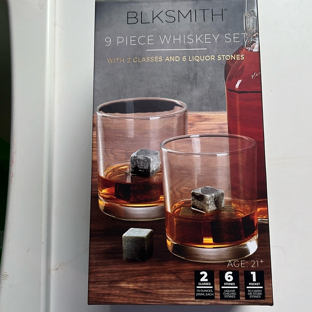 NEW IN BOX - BLKSMITH 9 Piece Whiskey Set w/ 2 Glasses + 6 Liquor Stones…